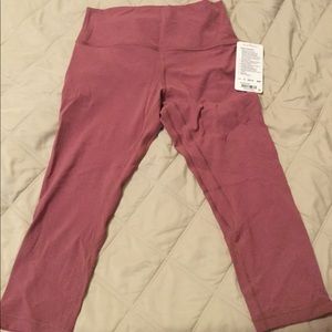 NWT Lululemon Align 21 Crop $88 Retail Sz 10